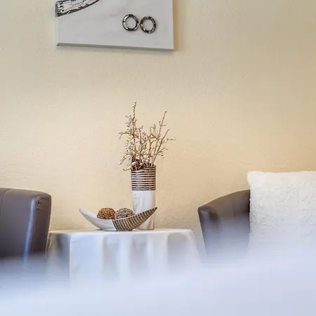 豪斯爱玛黎丝酒店